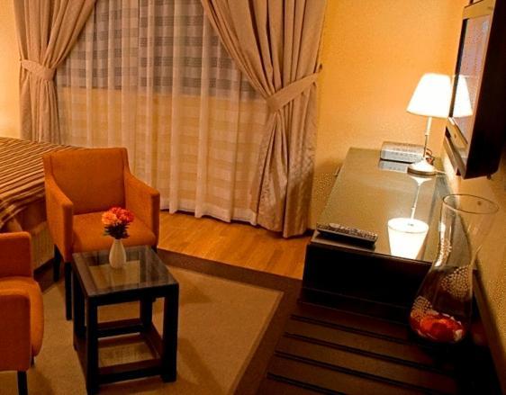 Al Faris 1 Hotel Apartments Dubaj Zewnętrze zdjęcie